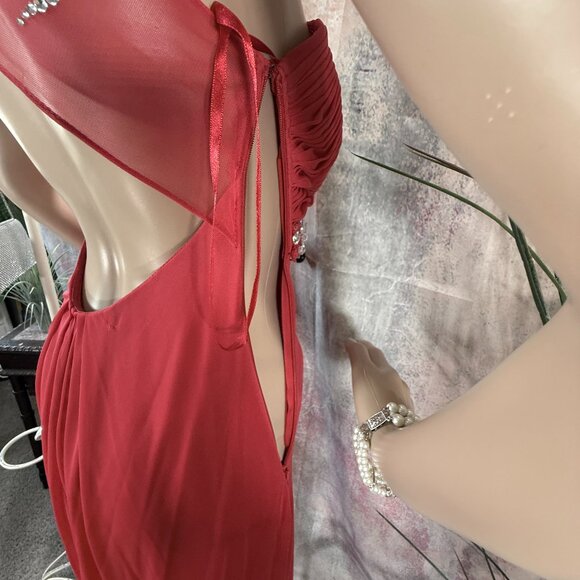 📌 One-Shoulder Draped Chiffon Beaded Plated Bodice Gown Deep Back Neckline - Picture 11 of 16